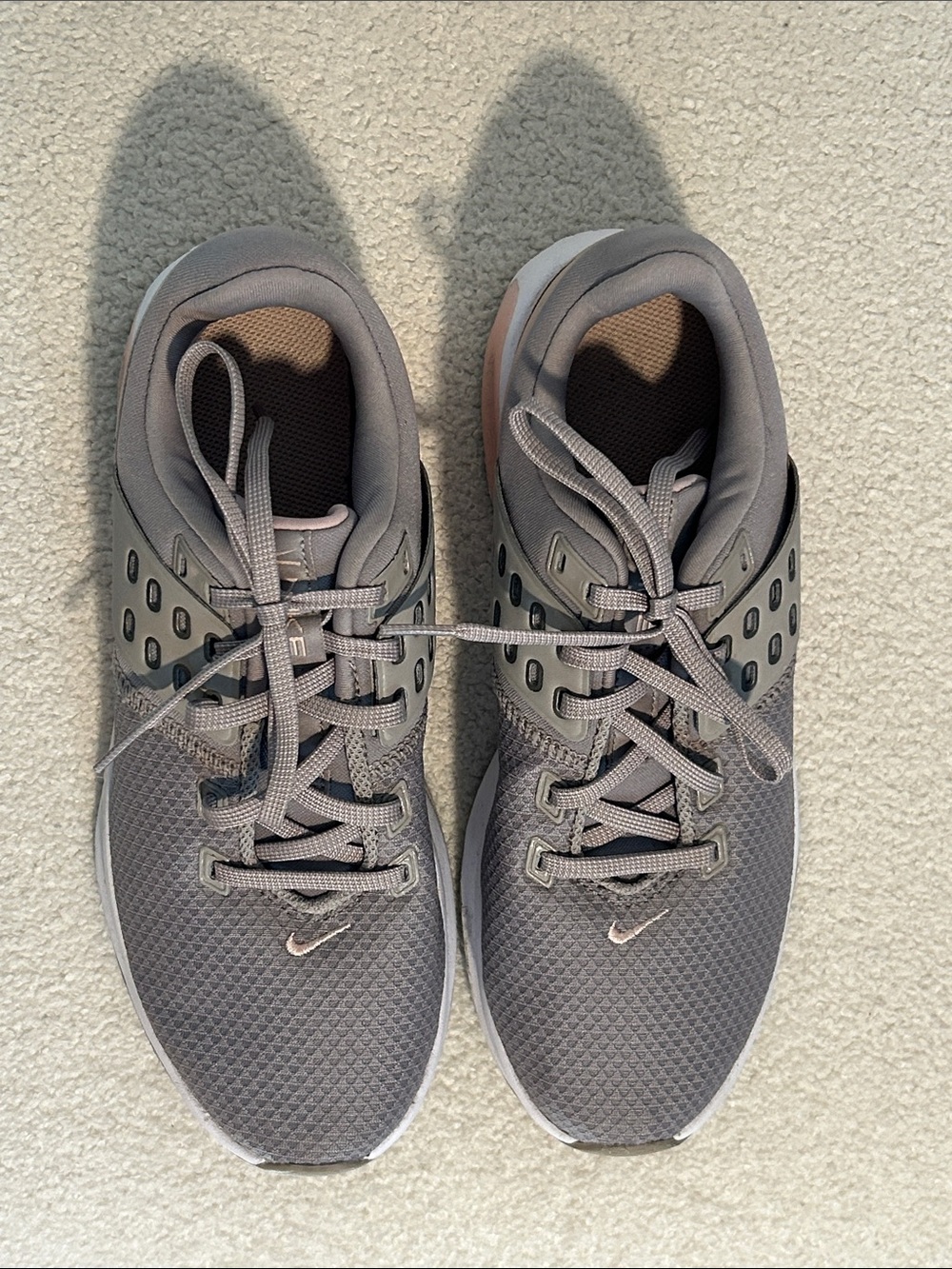 Nike Air Max Bella TR4 Women's Training Shoes Grey Rose Gold CW3398-004 Size 9 - Picture 3 of 9